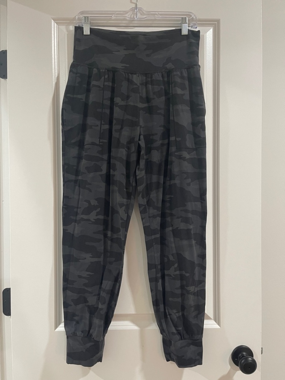 Athleta Salutation Jogger